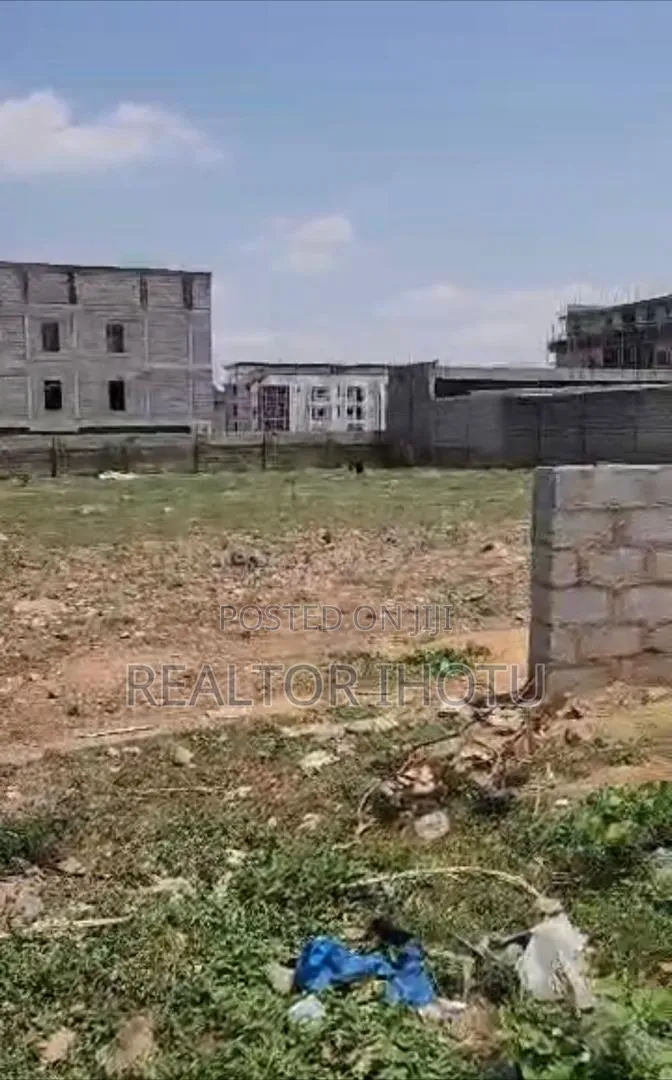 1674sqm,Residential, C of O, Tarred Road in Mabushi