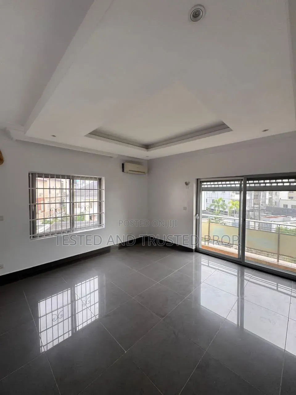 5bdrm Duplex in Banana Island for rent in Banana Island