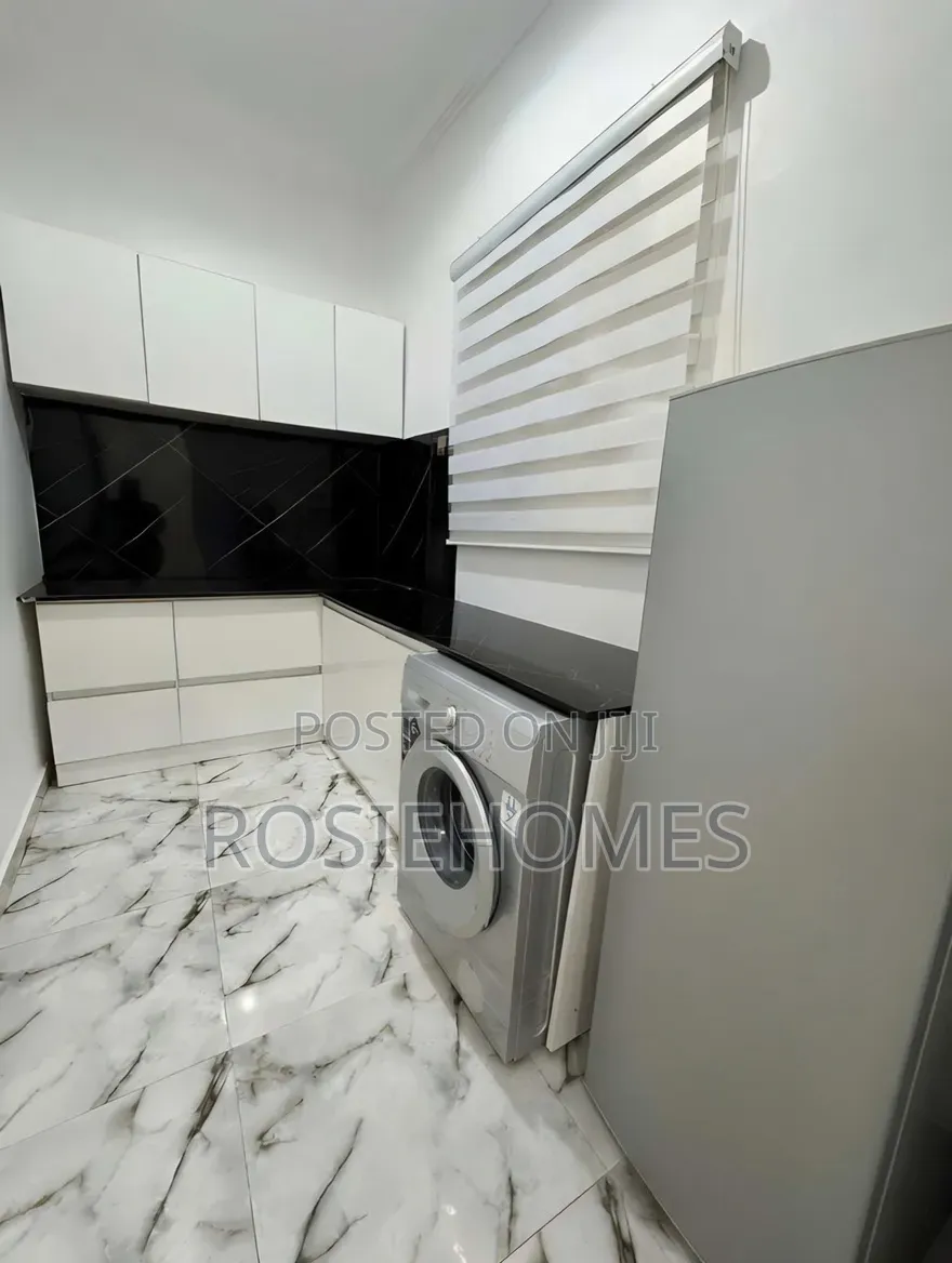 Furnished 2bdrm Apartment in Chevron, Abraham Adesanya Estate for rent in Abraham Adesanya Estate