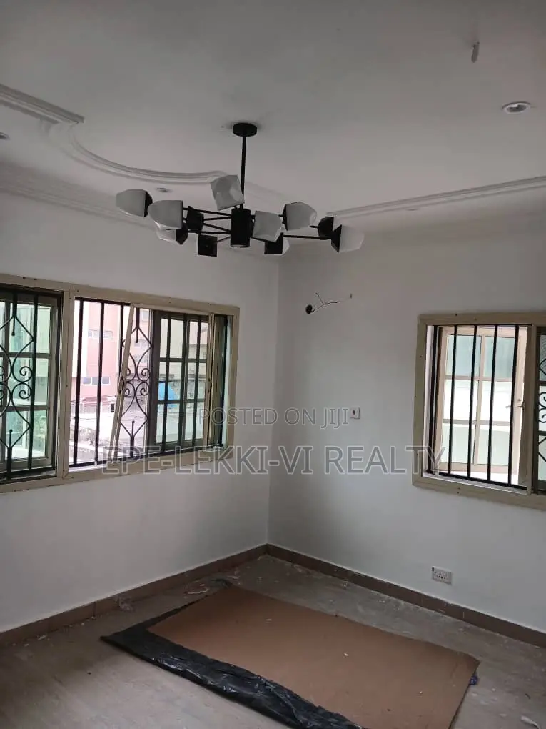 2bdrm Block of Flats in Lekki Phase 1 for rent in Lekki Phase 1