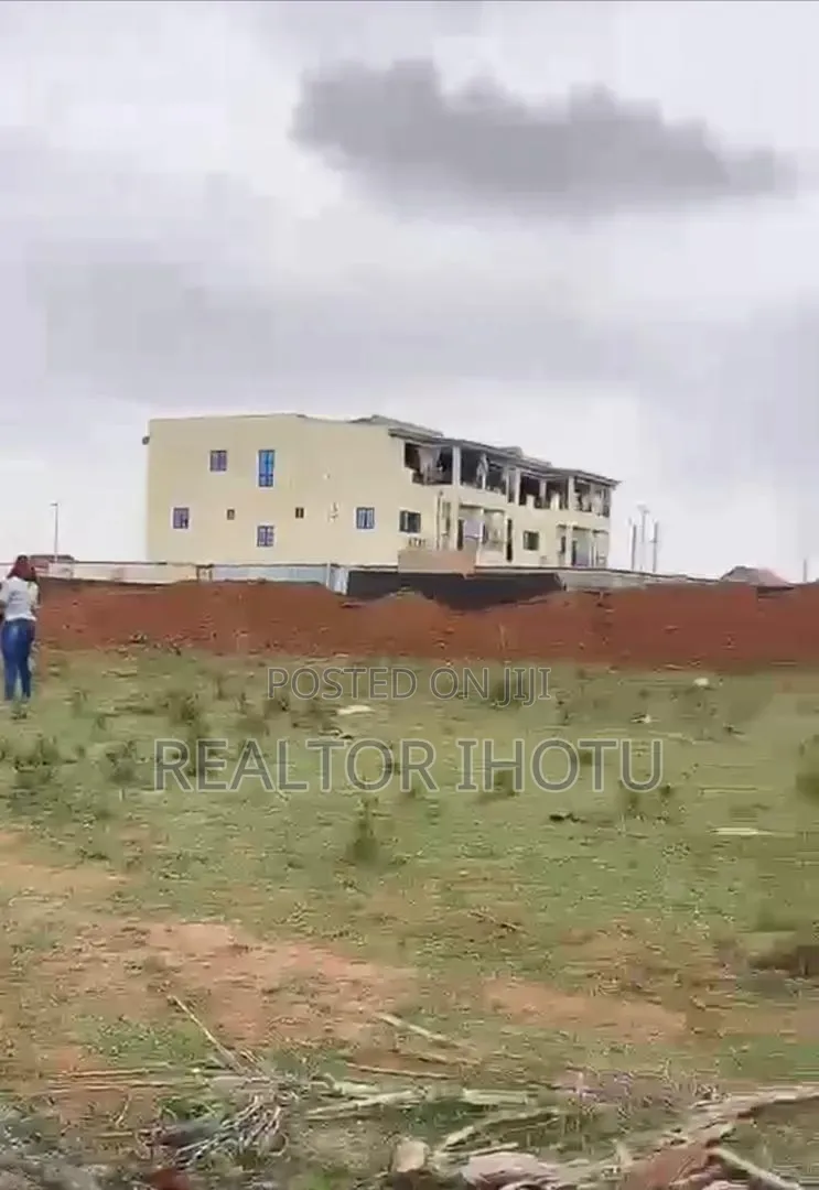 1100sqm, Residential, Fcda C of O, Tarred Road in Mbora
