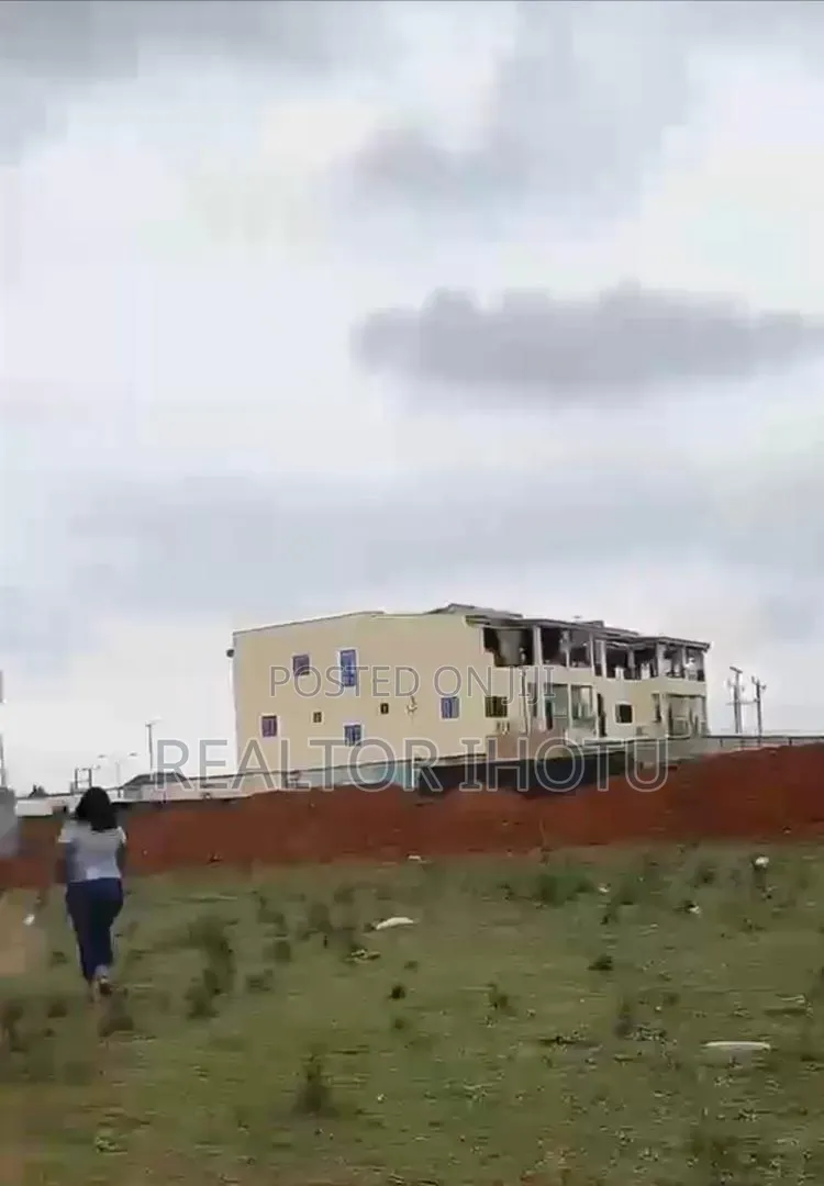 1100sqm, Residential, Fcda C of O, Tarred Road in Mbora