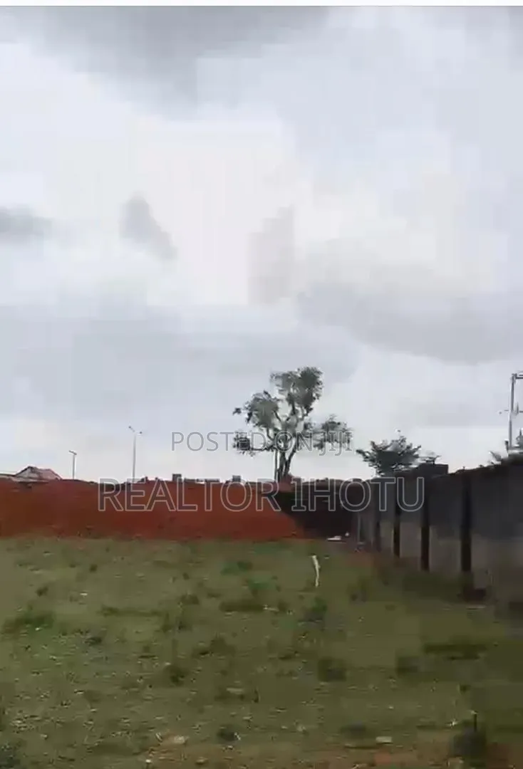 1100sqm, Residential, Fcda C of O, Tarred Road in Mbora