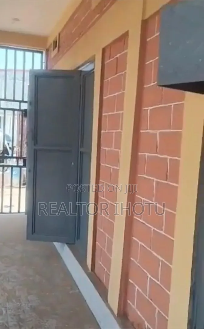Warehouse for Sale at Fo1 Building Market in Kubwa