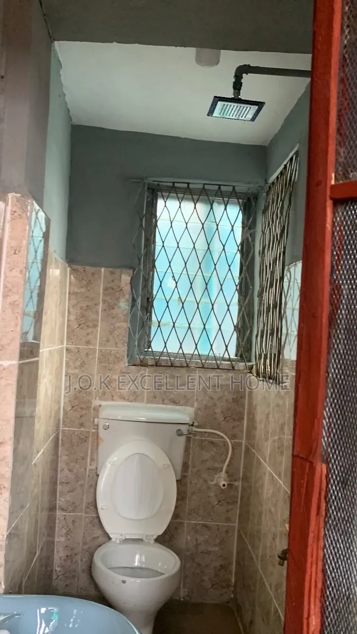13bdrm Bungalow in Oworonshoki / Gbagada for sale in Oworonshoki / Gbagada