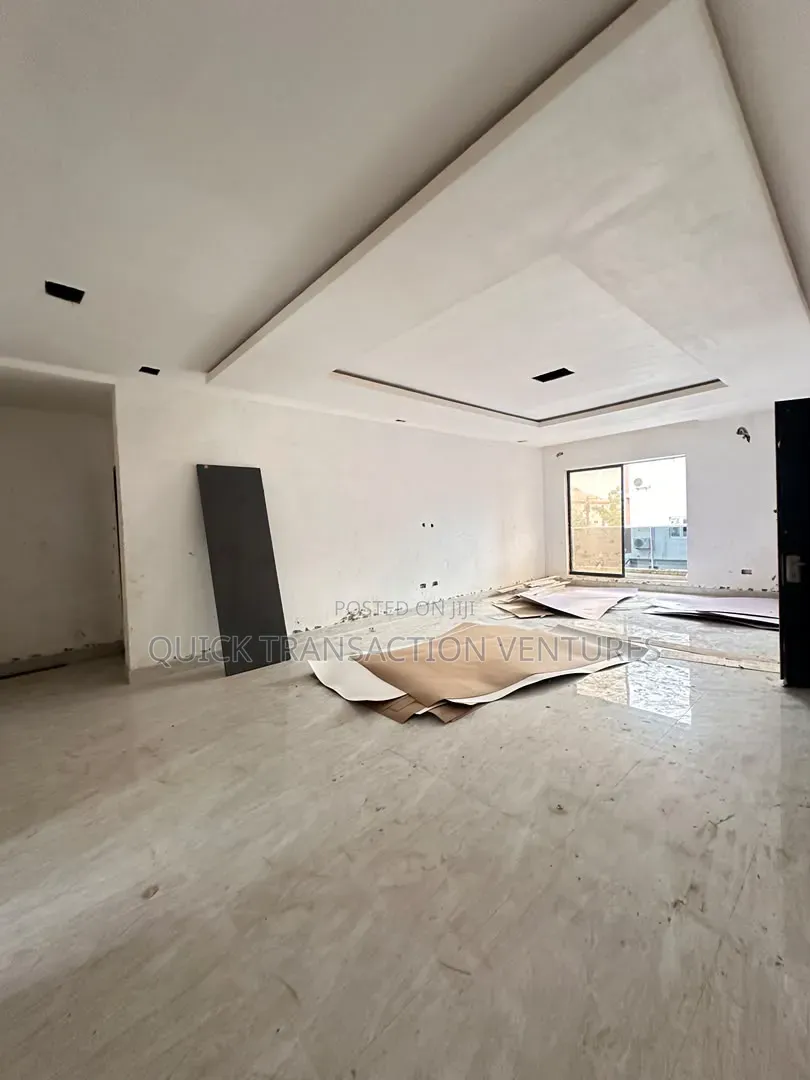 3bdrm Apartment in Victoria Island Extension for sale in Victoria Island Extension