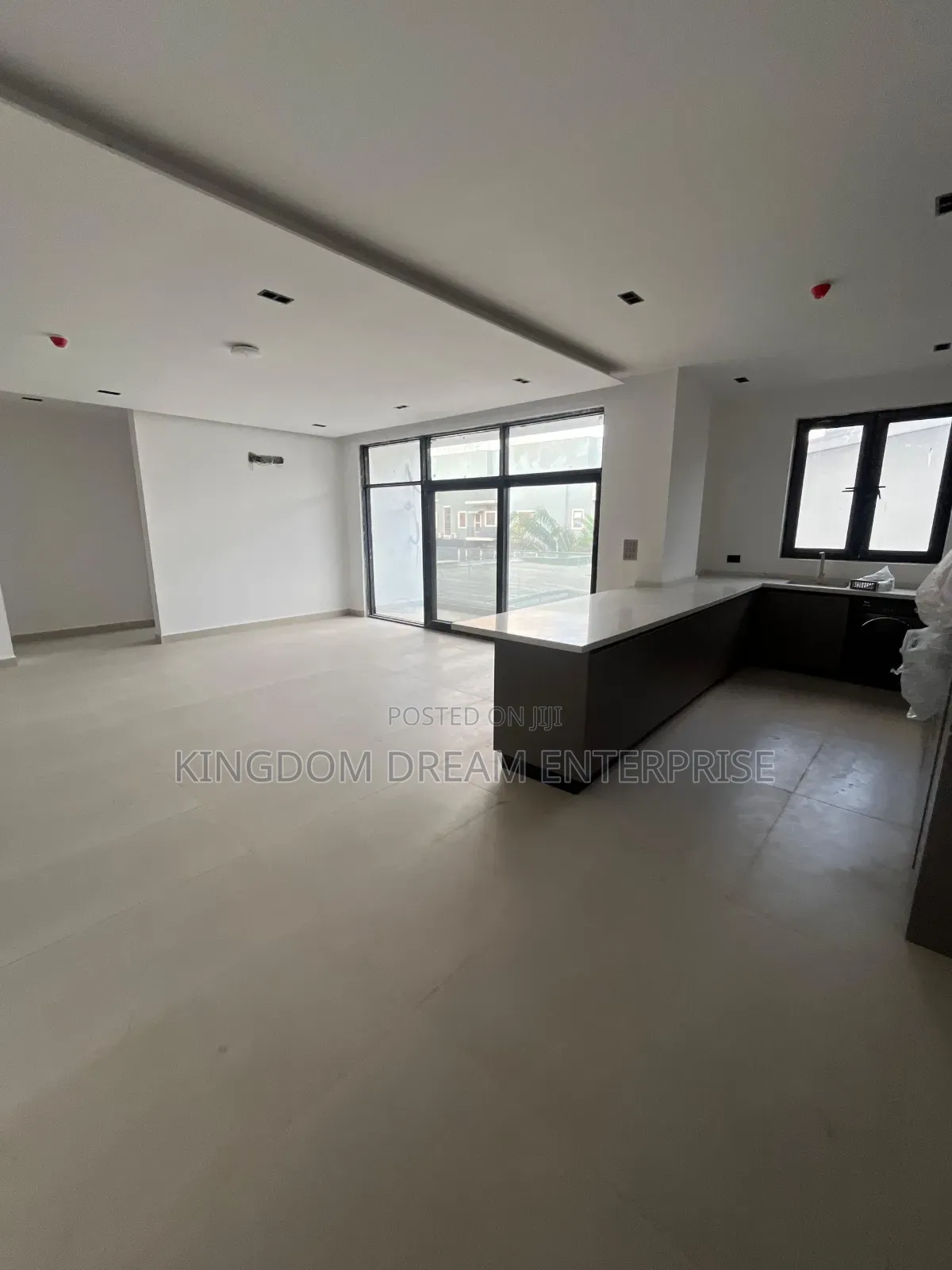 3bdrm Apartment in Lekki Phase 1 for sale in Lekki Phase 1