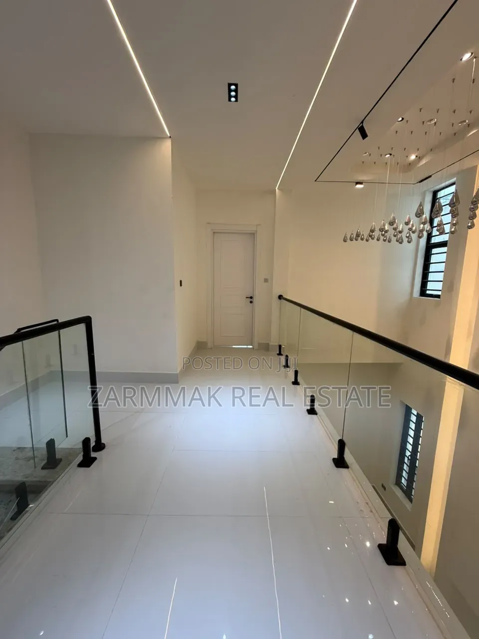 5bdrm Duplex in Lekki for sale in Lekki Phase 1