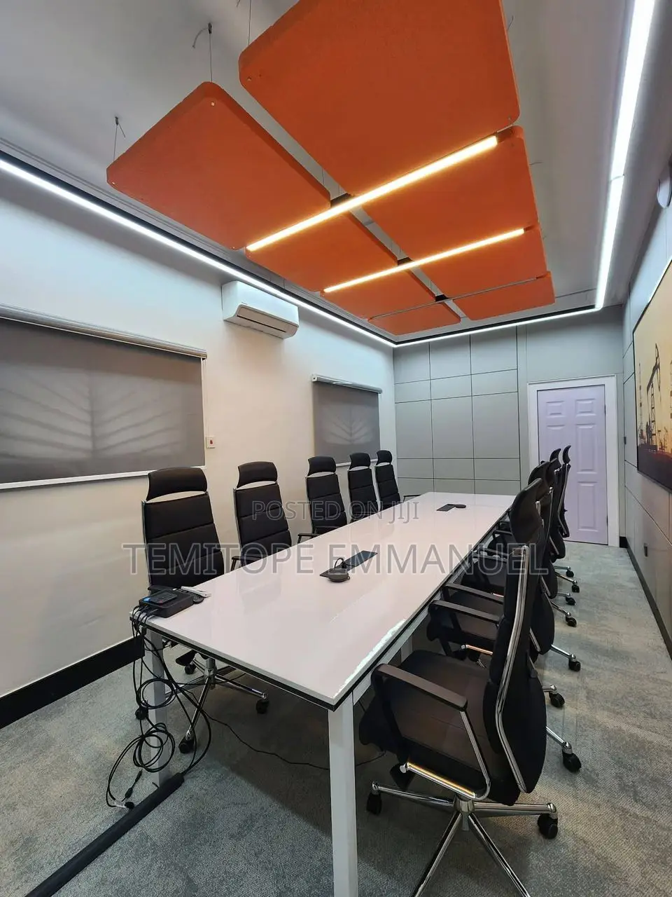 Massive Office Building on 2000sqm in Adeola Odeku