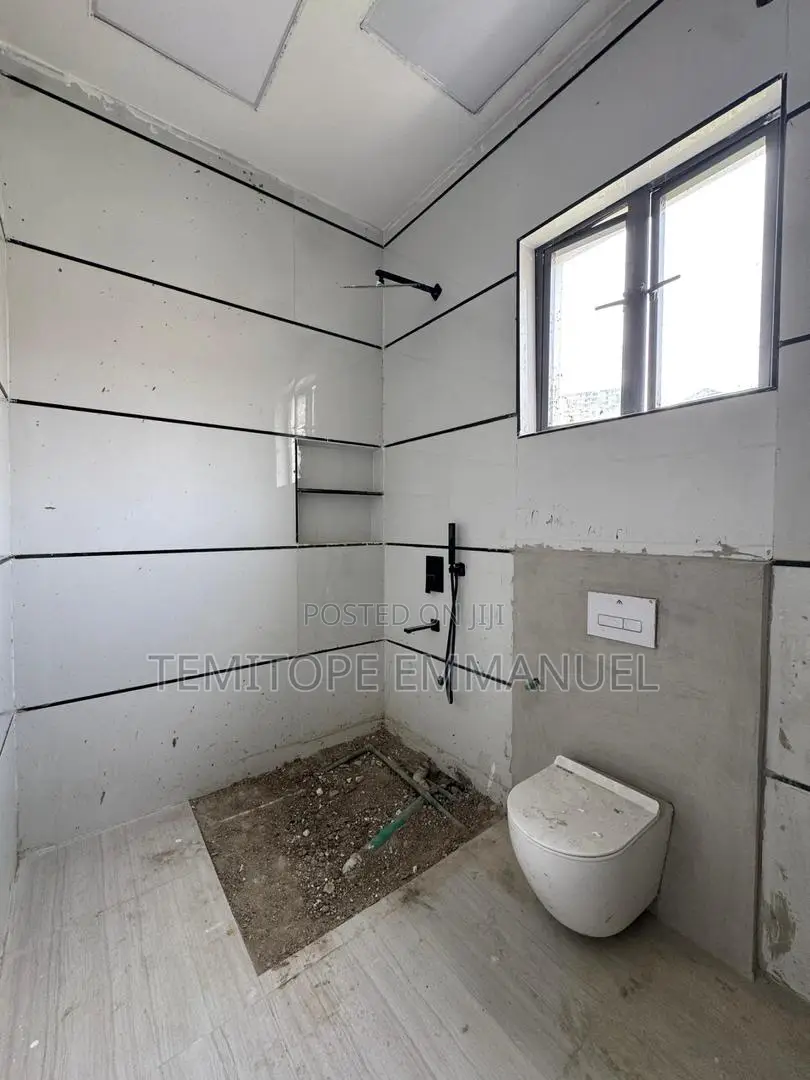 Furnished 5bdrm House in Parkview Estate for sale in Parkview Estate
