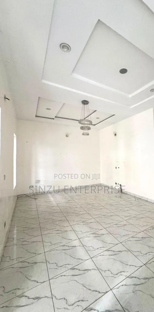 Studio Apartment in Oral Estate, Chevron for rent in Chevron