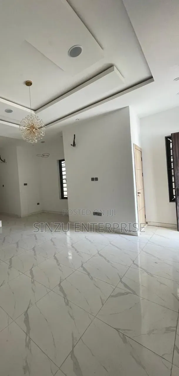 Studio Apartment in Oral Estate, Chevron for rent in Chevron