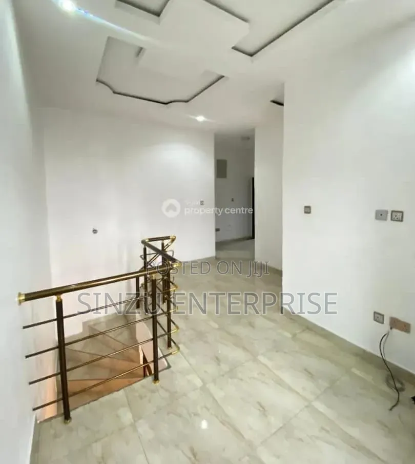 Studio Apartment in Oral Estate, Chevron for rent in Chevron