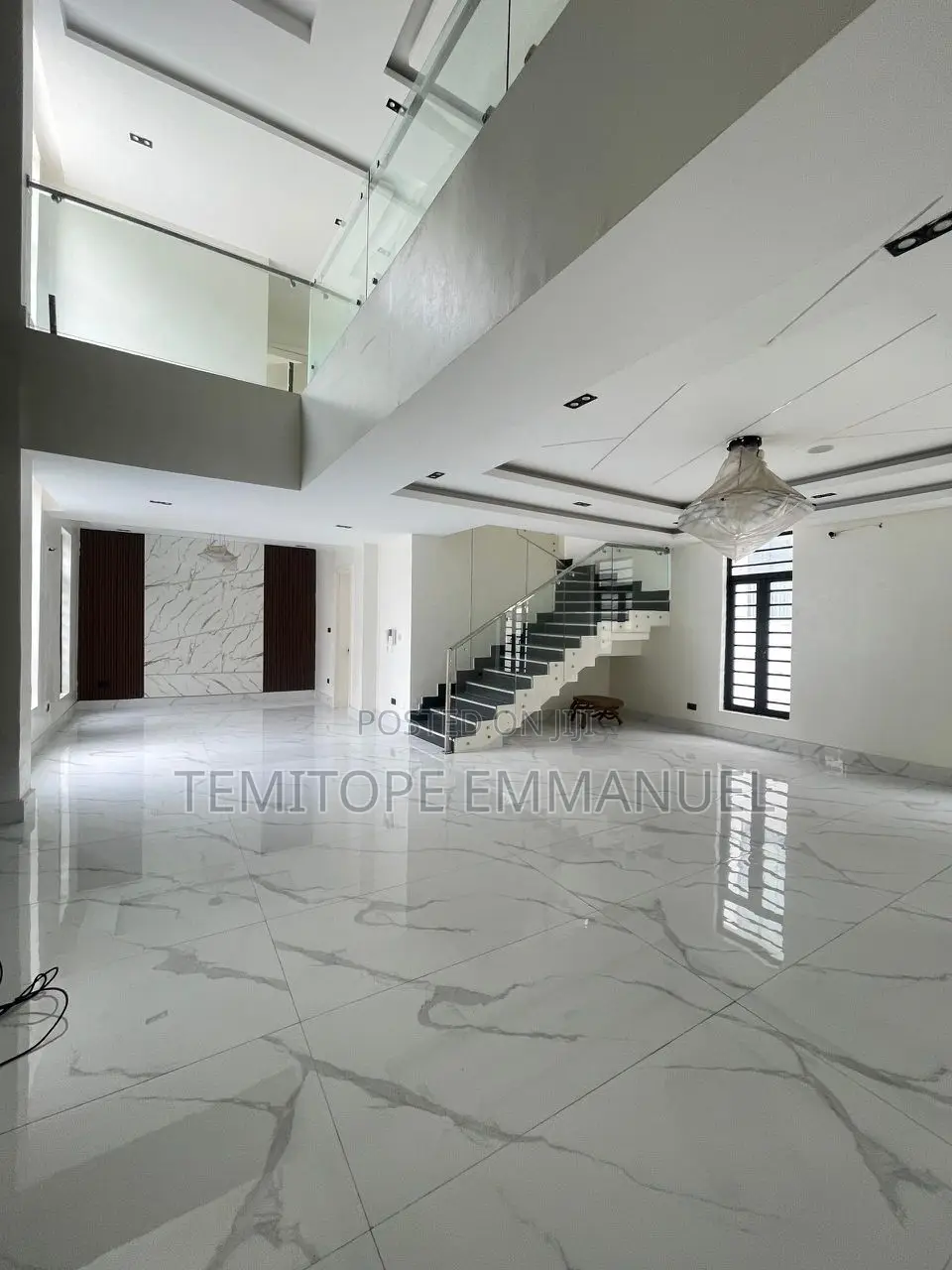 Furnished 5bdrm House in Lekki Phase 1 for sale in Lekki Phase 1