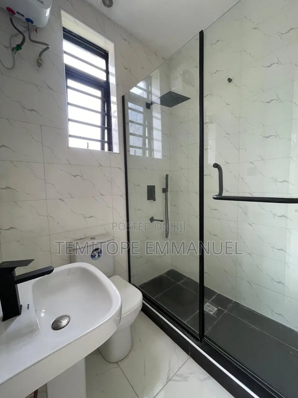 Furnished 5bdrm House in Lekki Phase 1 for sale in Lekki Phase 1