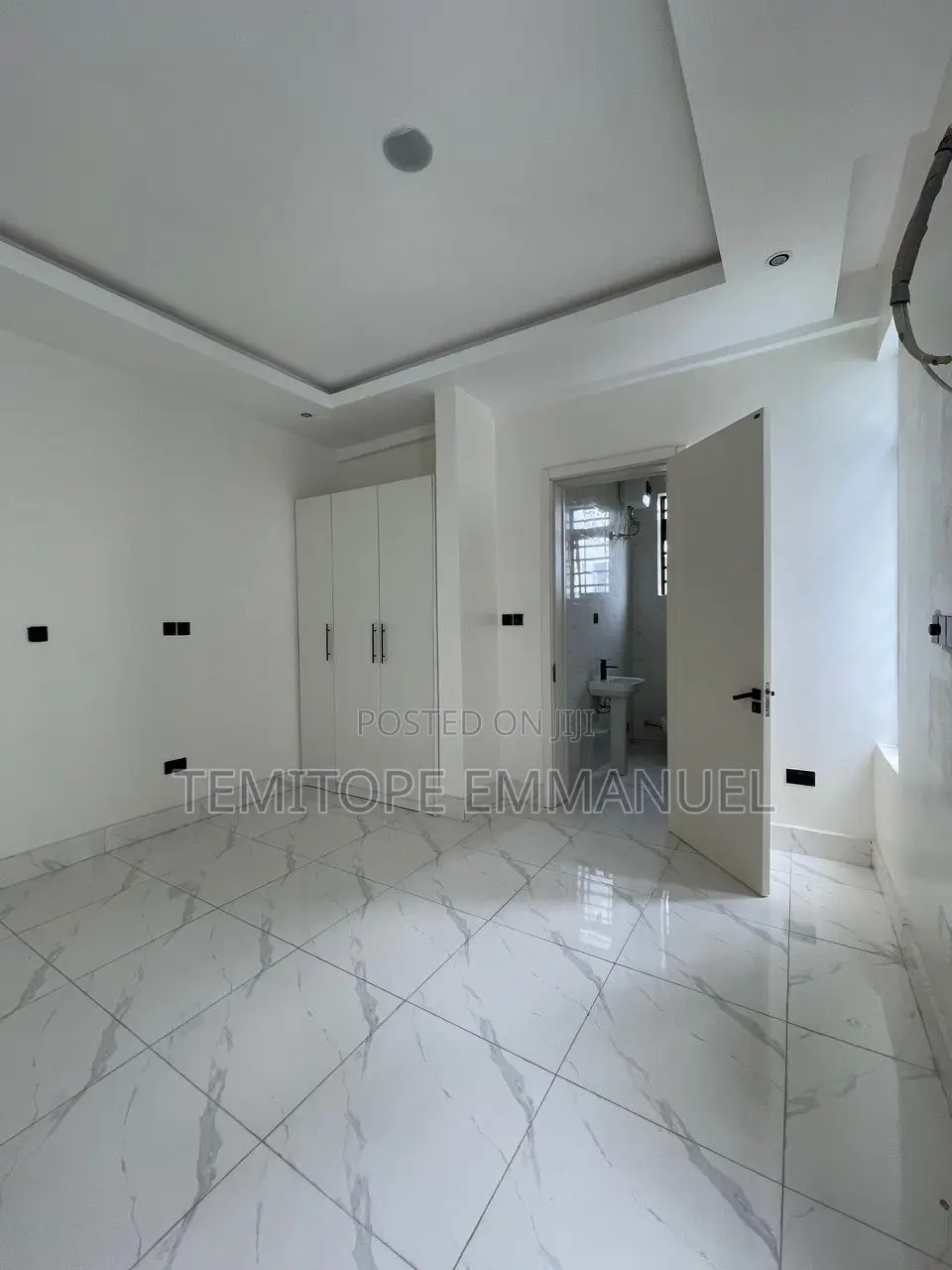 Furnished 5bdrm House in Lekki Phase 1 for sale in Lekki Phase 1