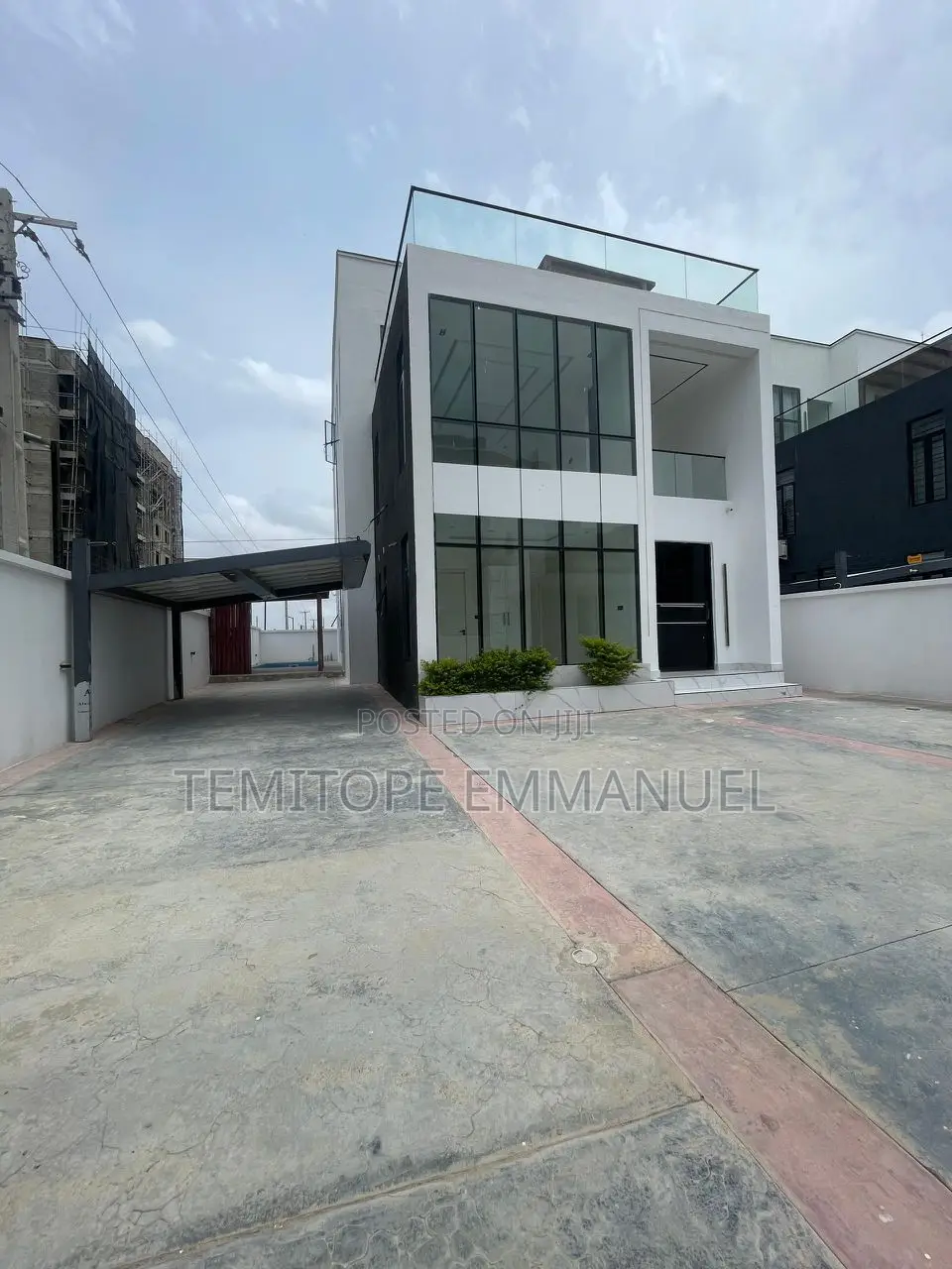 Furnished 5bdrm House in Lekki Phase 1 for sale in Lekki Phase 1