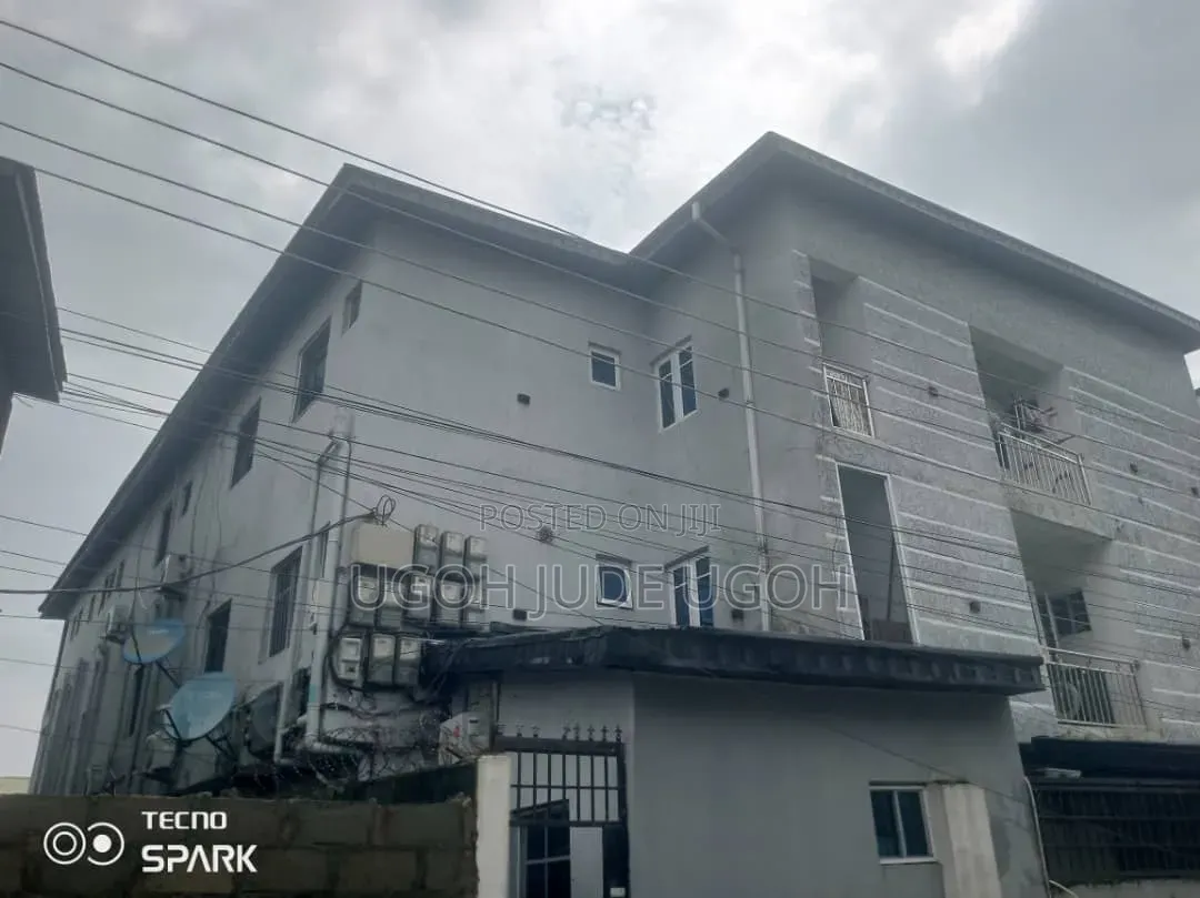 Shortlet Hugo Properties in Abule-Oja