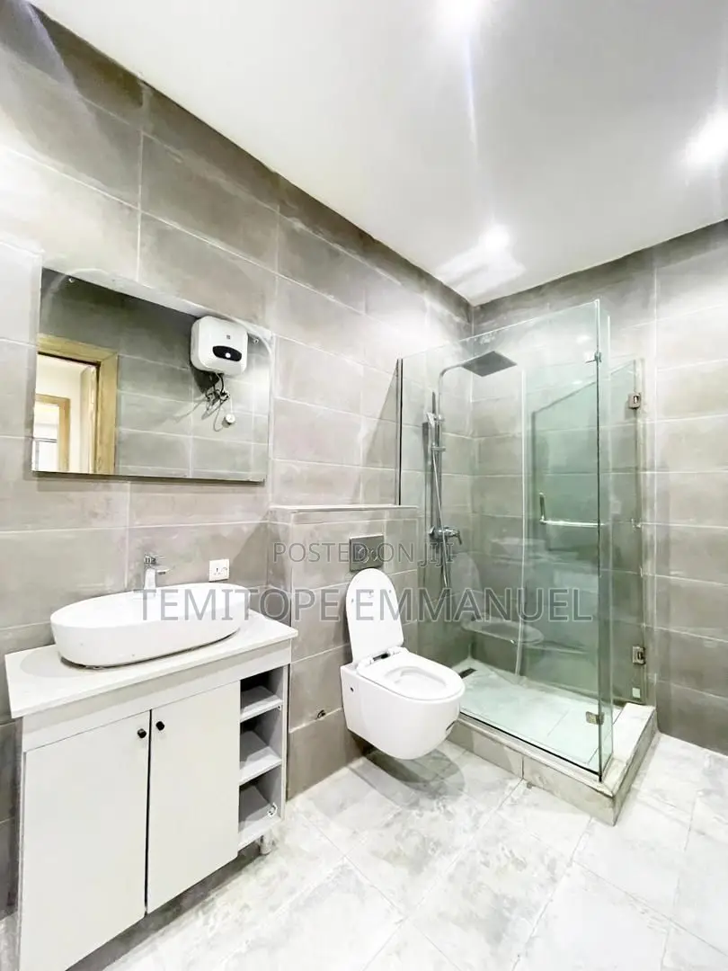 Furnished 3bdrm Apartment in Lekki Phase 1 for sale in Lekki Phase 1