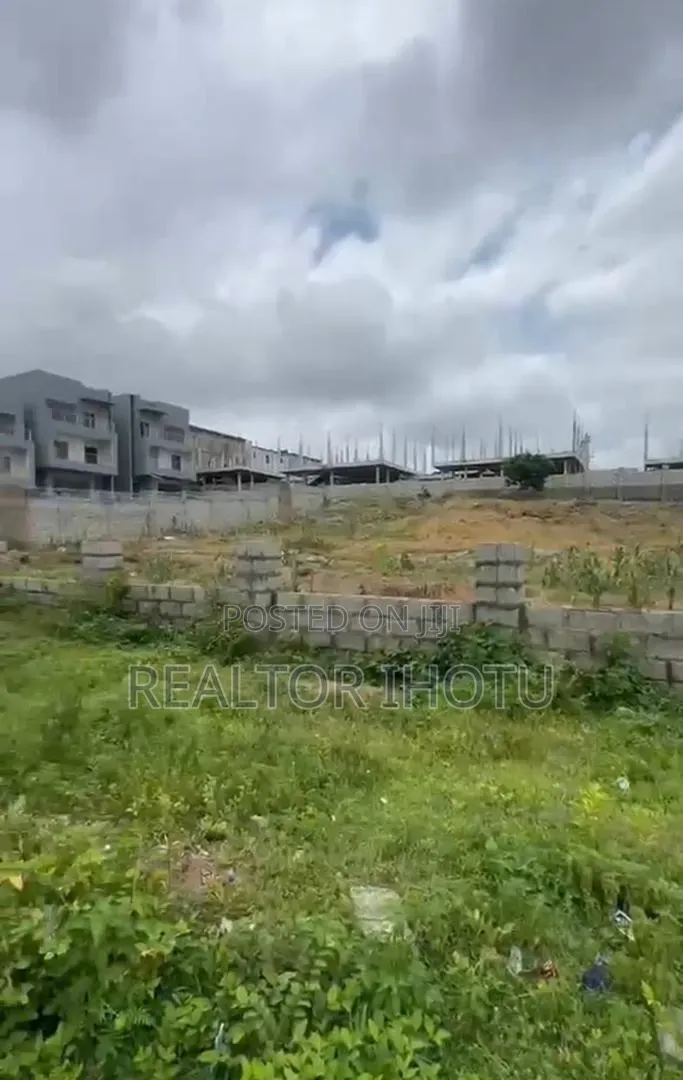 2010sqm, Residential, C of O, Tarred Road in Guzape District