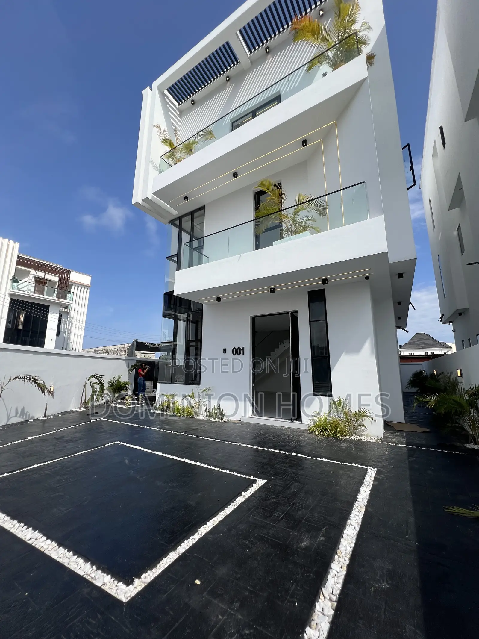 5bdrm Duplex in Lekki Expressway for sale in Lekki Expressway