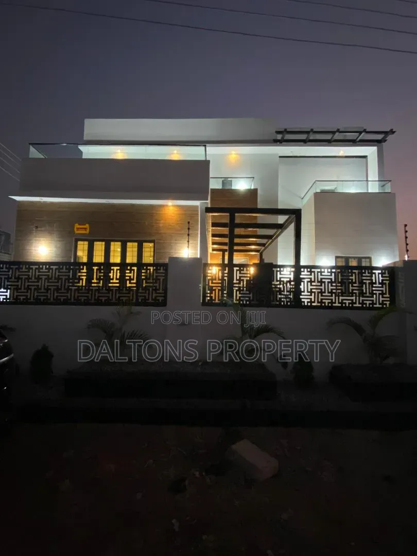 5bdrm Duplex in Crest Estate, Sabon Lugbe for sale in Sabon Lugbe