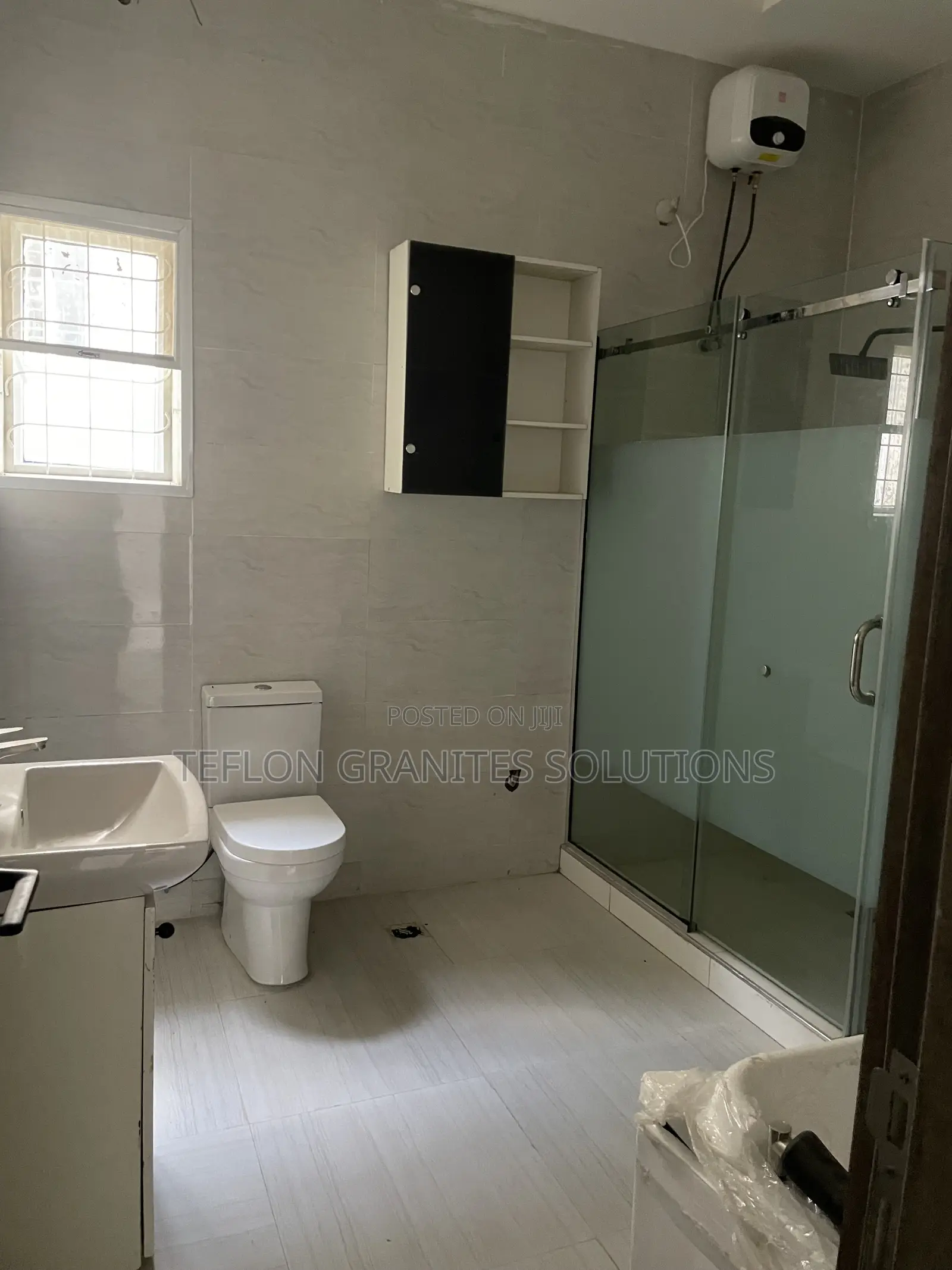 5bdrm Duplex in Apo Estate for sale in Apo Resettlement