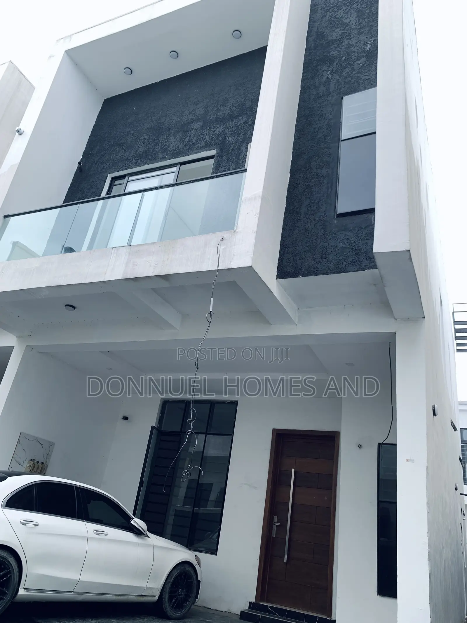 4bdrm Townhouse/Terrace in Ikota for sale in Ikota