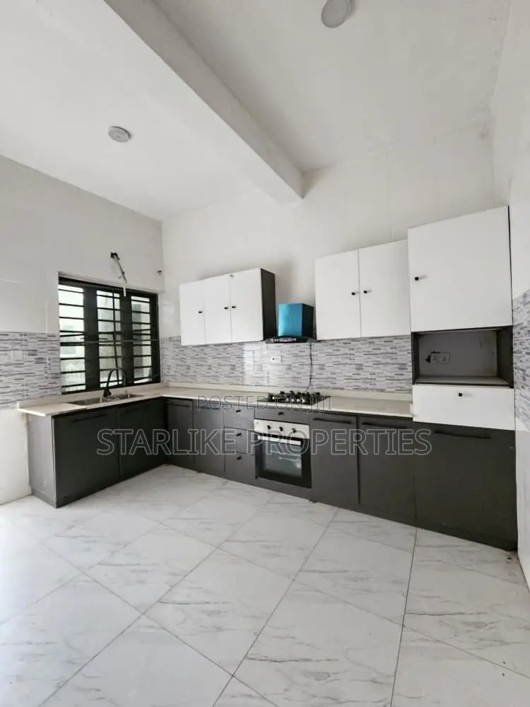 4bdrm House in Lekki Phase 1 for sale in Lekki Phase 1