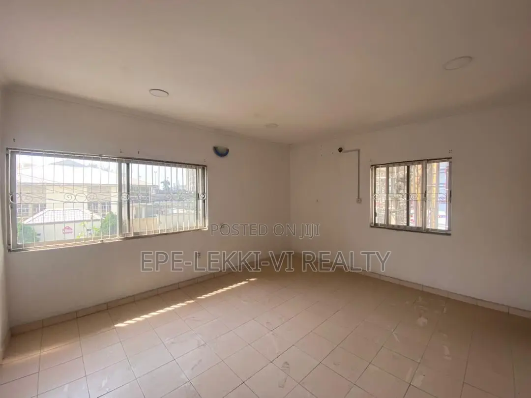 5bdrm Duplex in Lekki Phase 1 for rent in Lekki Phase 1