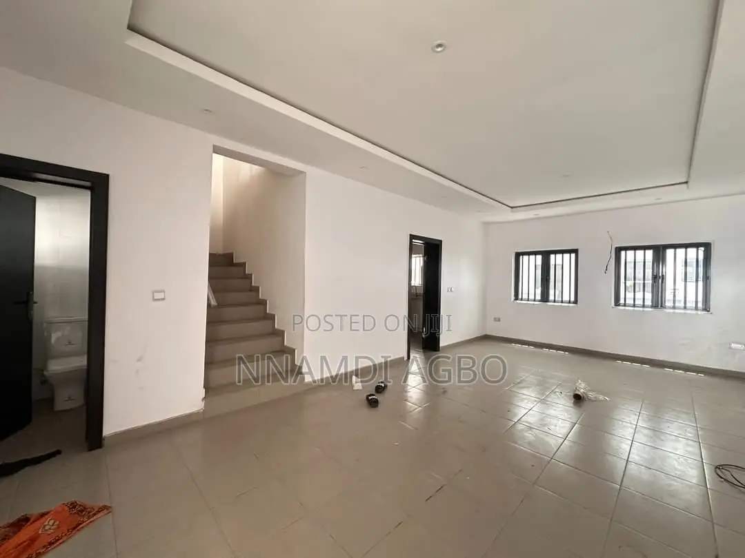 4bdrm Duplex in Lafiaji for rent in Lafiaji