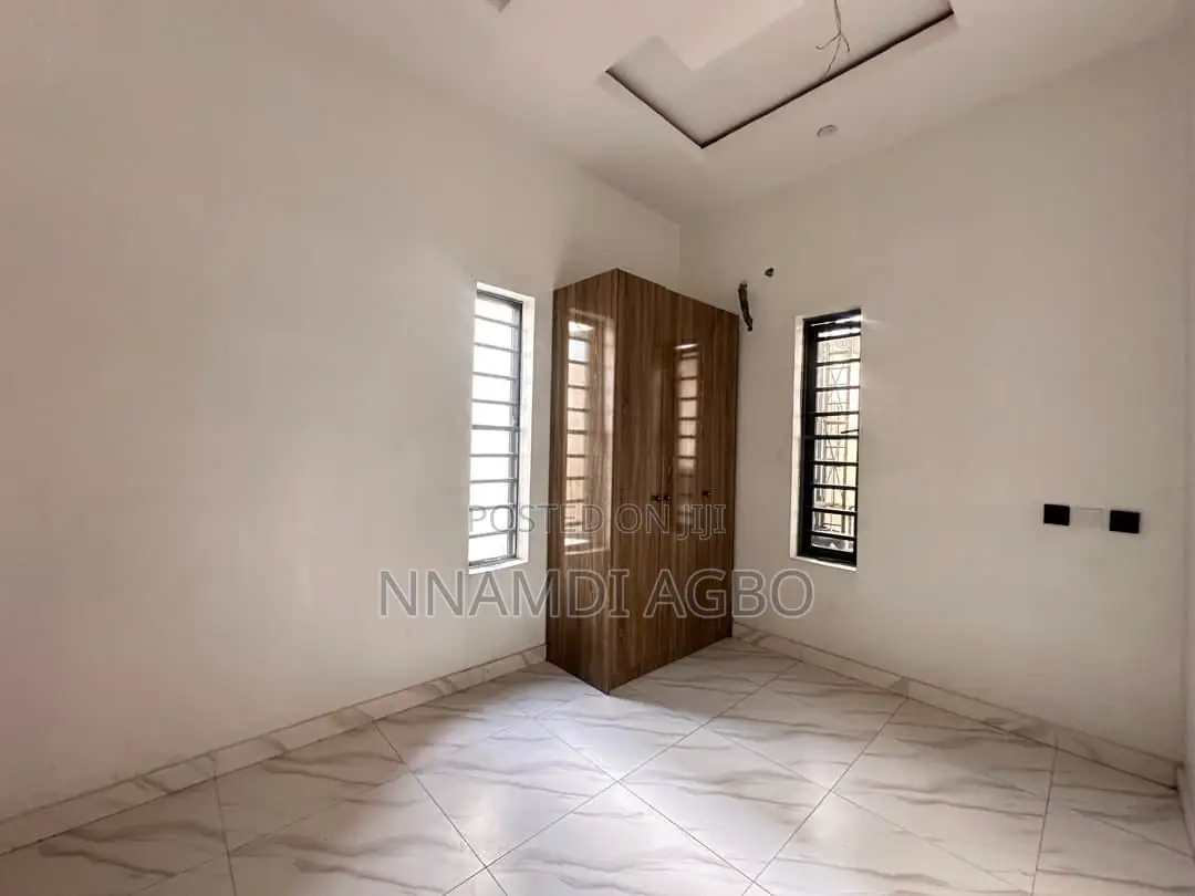 4bdrm Duplex in Lafiaji for rent in Lafiaji