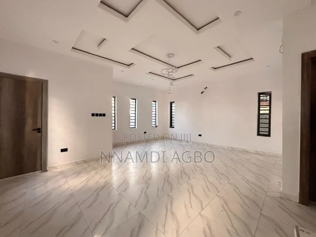 4bdrm Duplex in Lafiaji for rent in Lafiaji