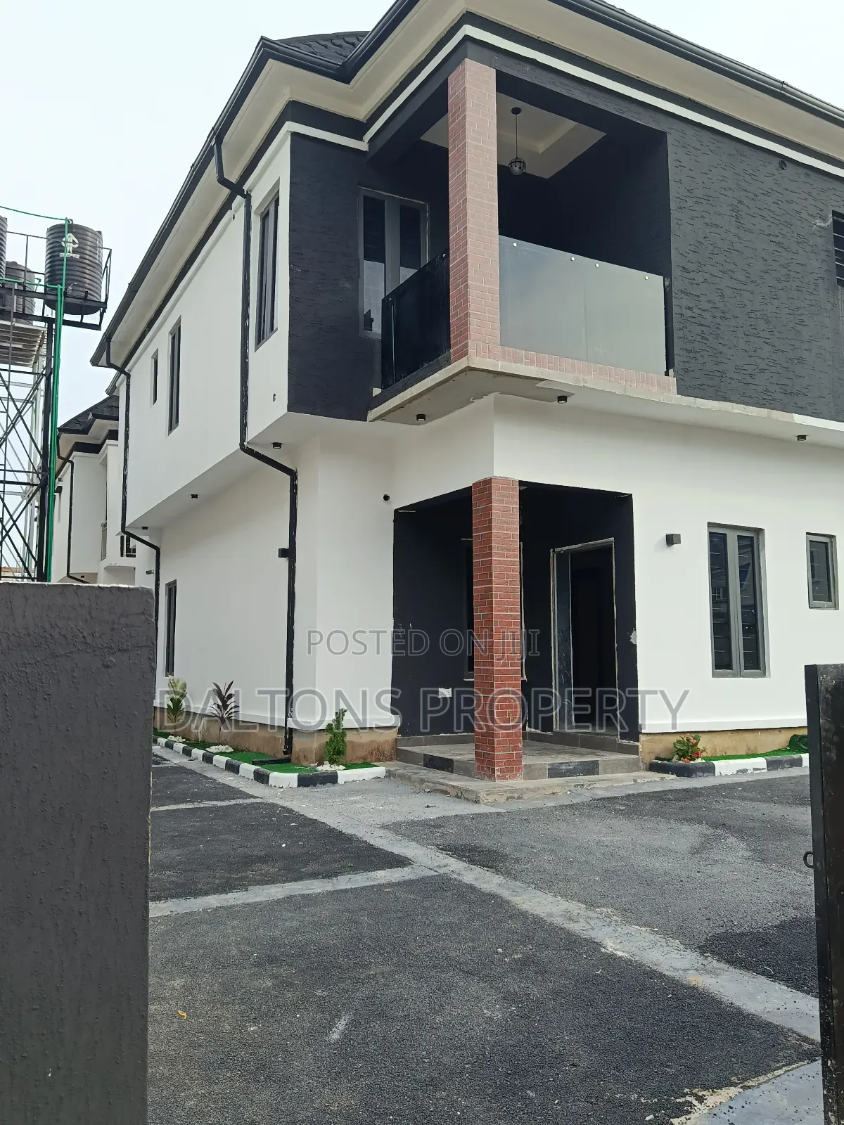 4bdrm Duplex in Millennium Estate, Sabon Lugbe for sale in Sabon Lugbe