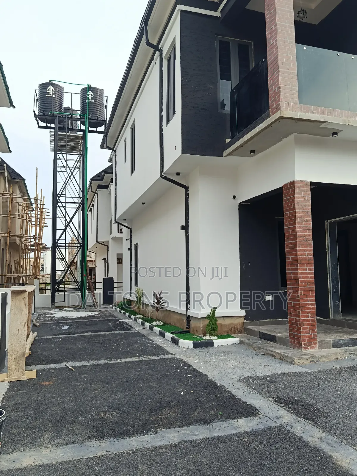 4bdrm Duplex in Millennium Estate, Sabon Lugbe for sale in Sabon Lugbe