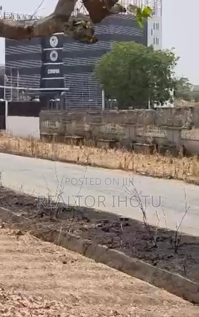 2 Hectares, Fcda C of O and R of O, in Guzape District
