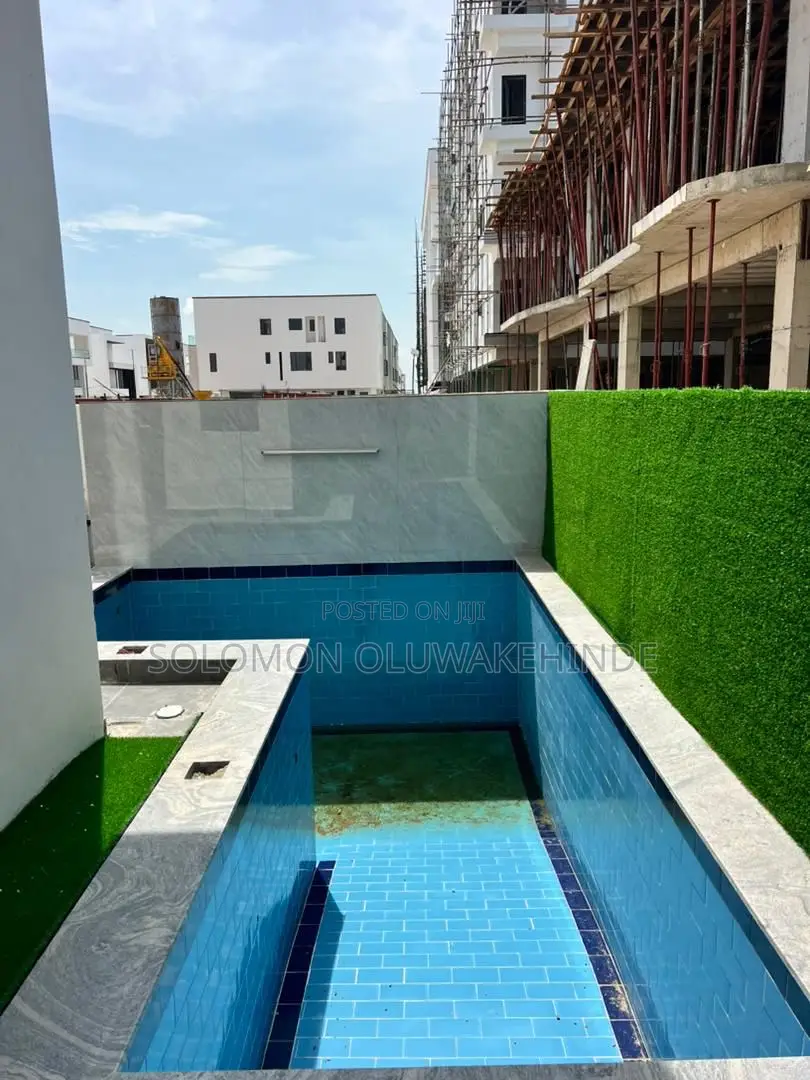 5bdrm Duplex in Lekki Phase 1 for sale in Lekki Phase 1
