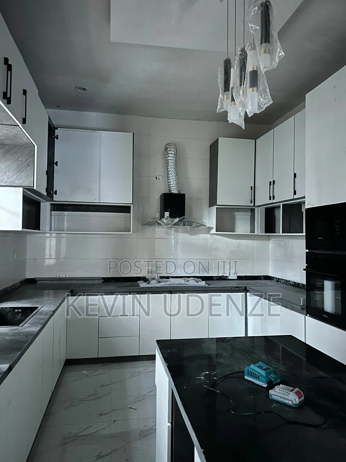 5bdrm Duplex in Faplins Estate, Dakwo District for sale in Dakwo District