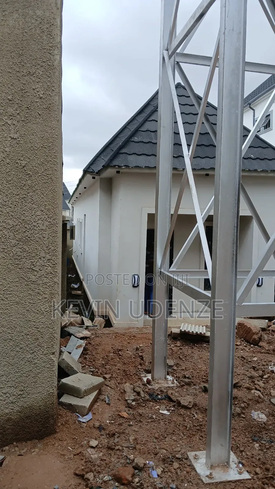 5bdrm Duplex in Faplins Estate, Dakwo District for sale in Dakwo District