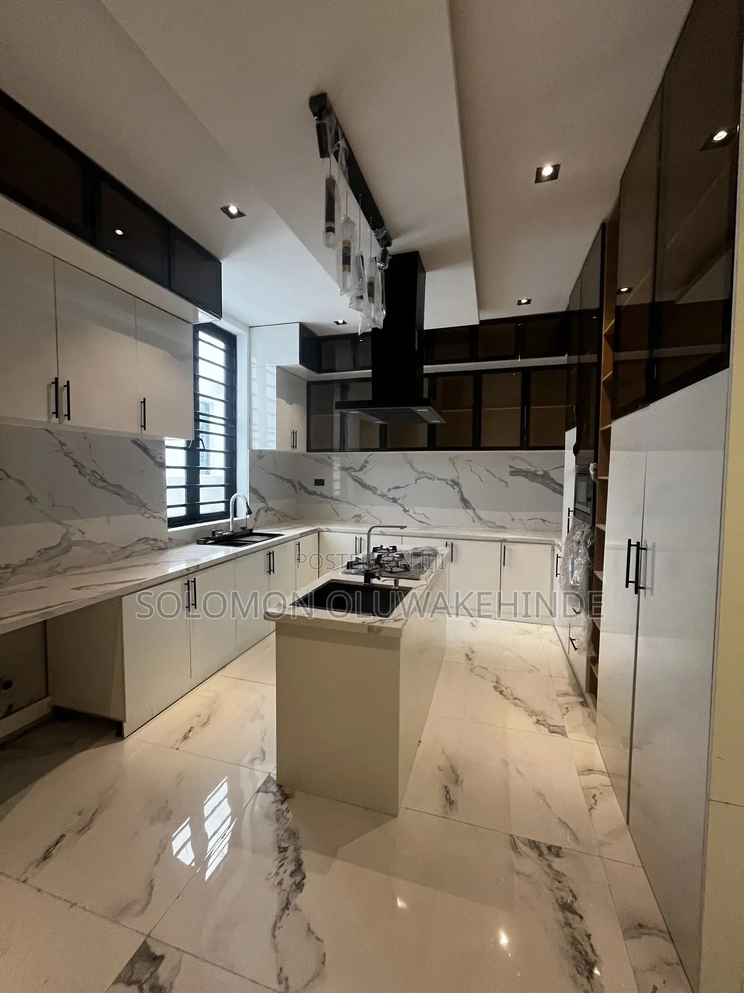 5bdrm Duplex in Lekki Phase 1 for sale in Lekki Phase 1