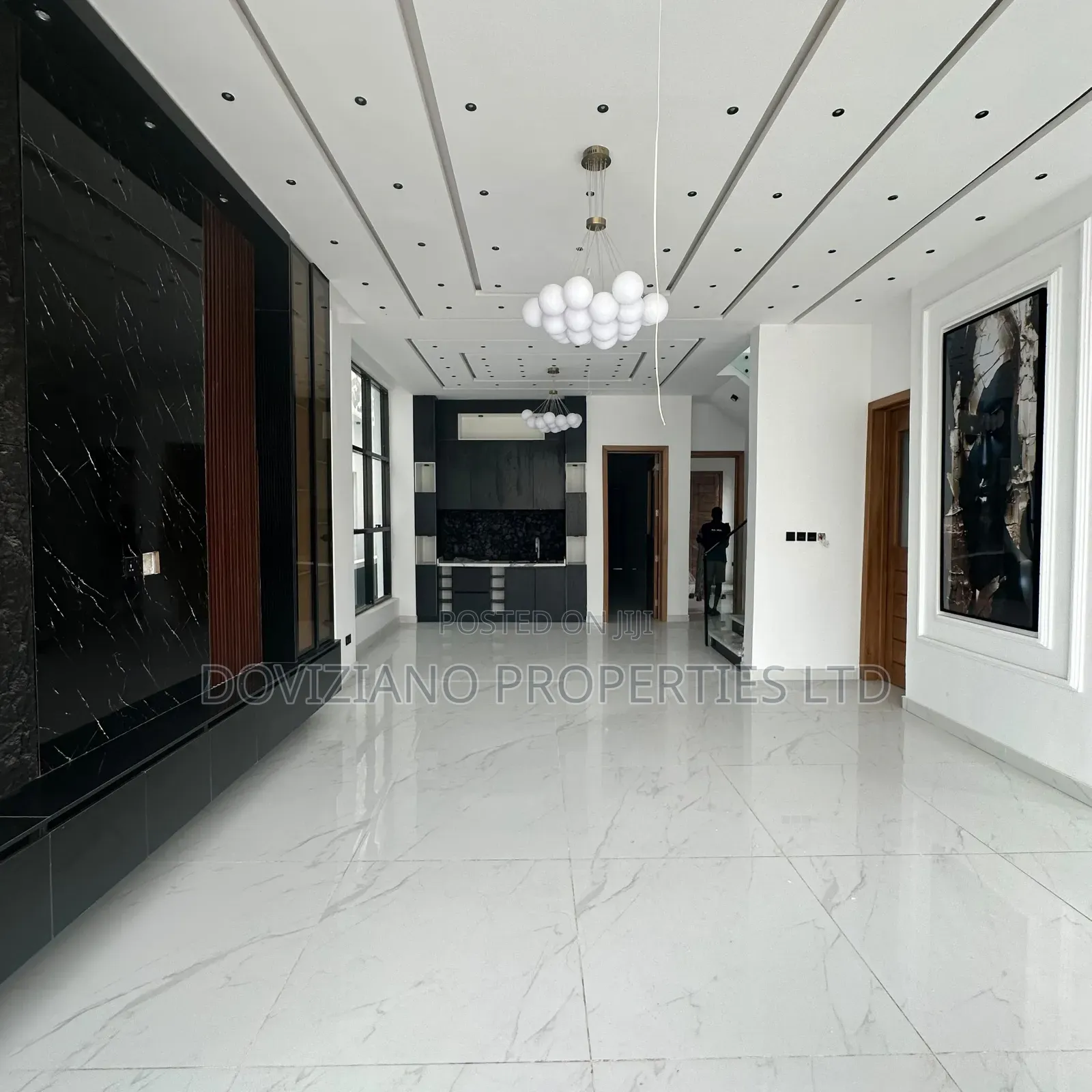 5bdrm Duplex in Ikota for sale in Ikota