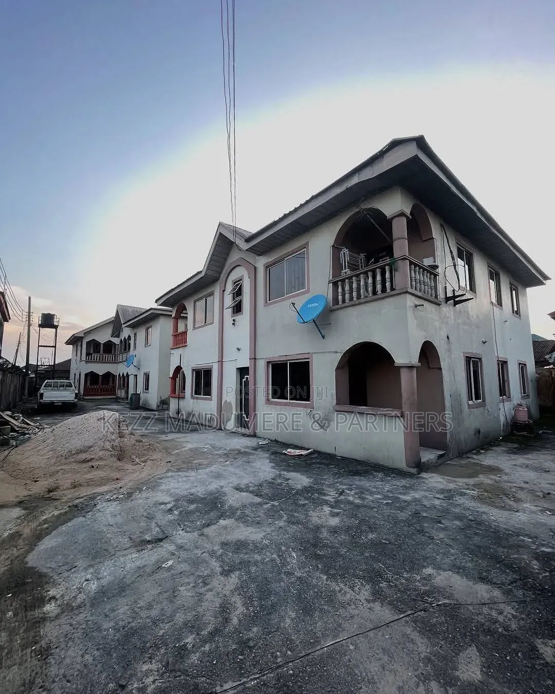 8bdrm Block of Flats in Gated Neighbourhood, New Layout for sale in New Layout