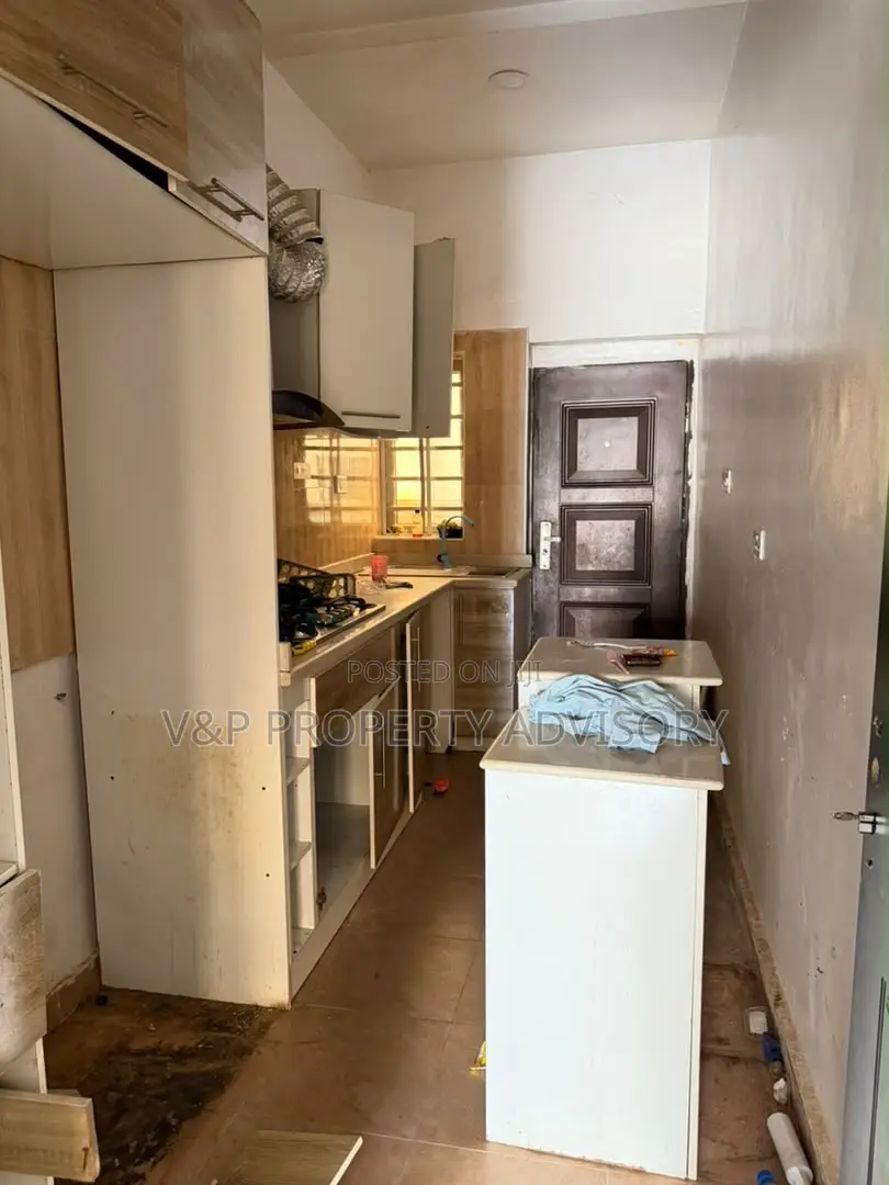3bdrm Duplex in Ikota Villa, Lekki for sale in Lekki