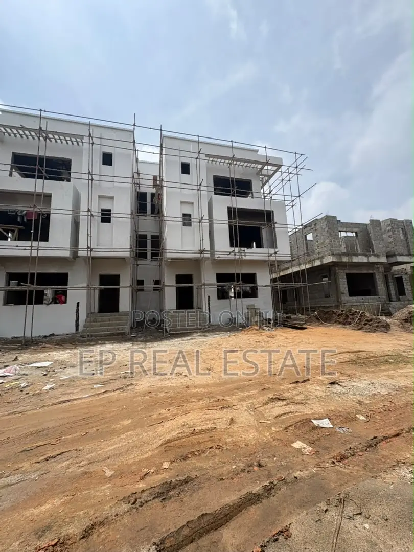 5bdrm Duplex in Katampe Extension for sale in Katampe Extension
