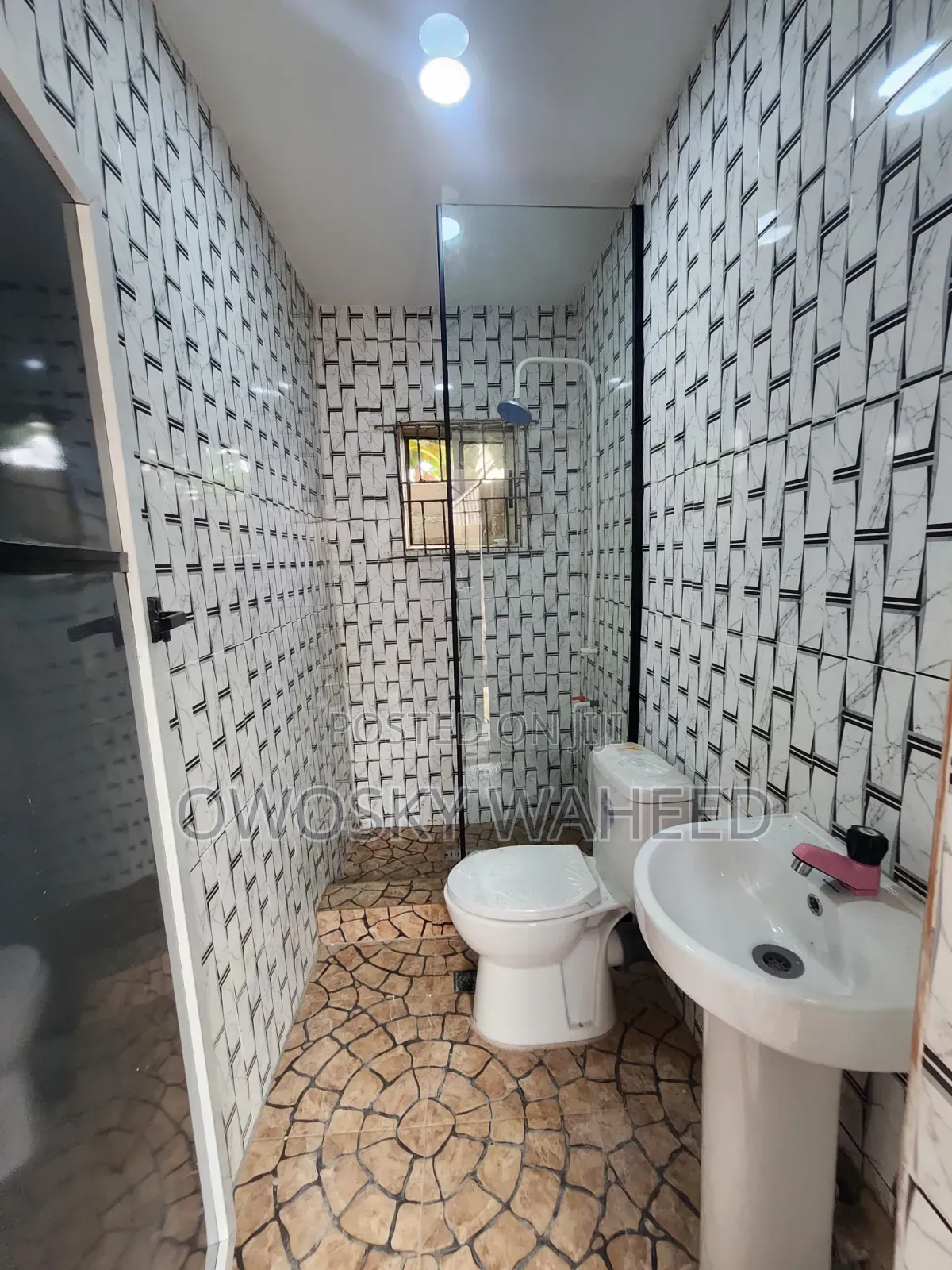Furnished 1bdrm Apartment in Adamo for rent in Adamo