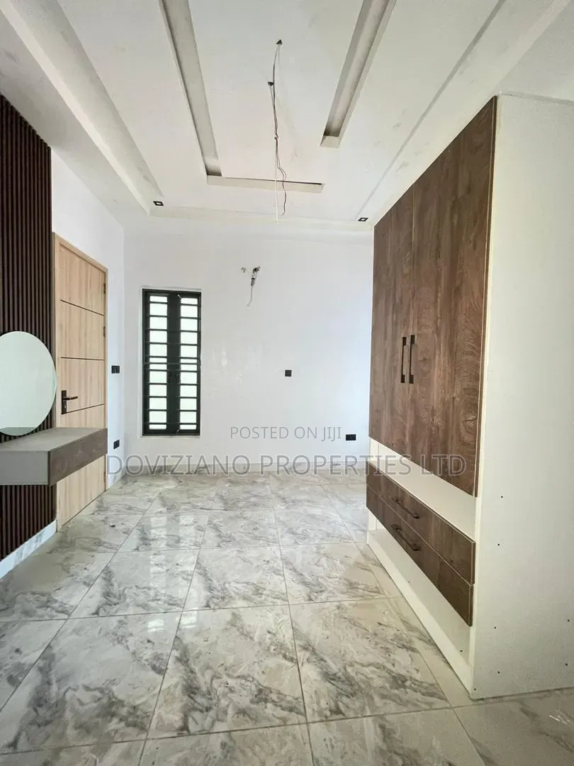 2bdrm Apartment in Ikate for sale in Ikate