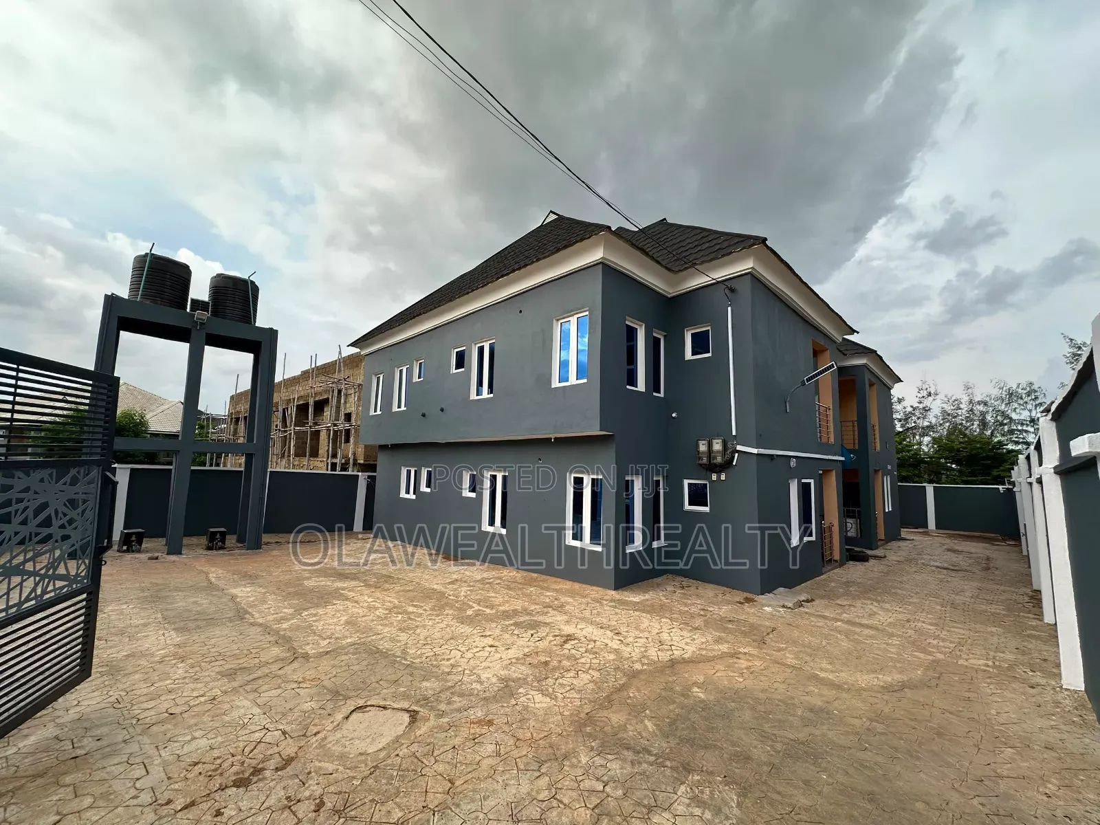 4bdrm Duplex in Carlton Gate Estate, Akobo for rent in Akobo
