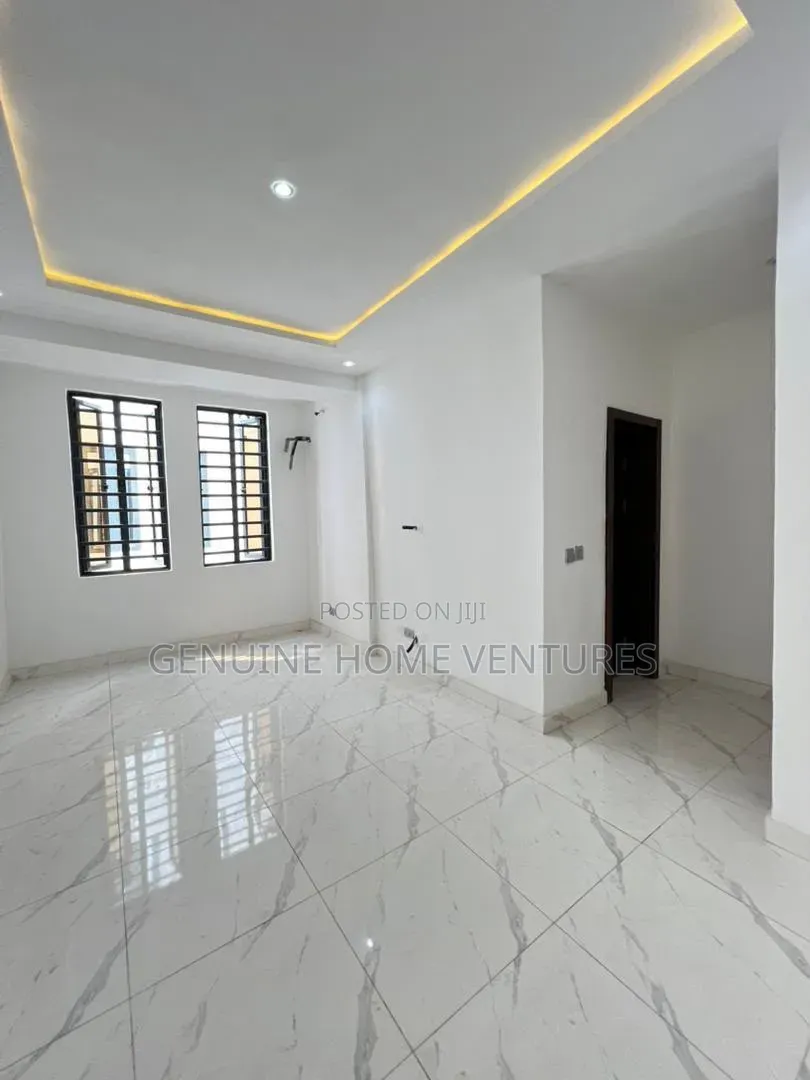 2bdrm Apartment in Lekki Phase One for sale in Lekki Phase 1