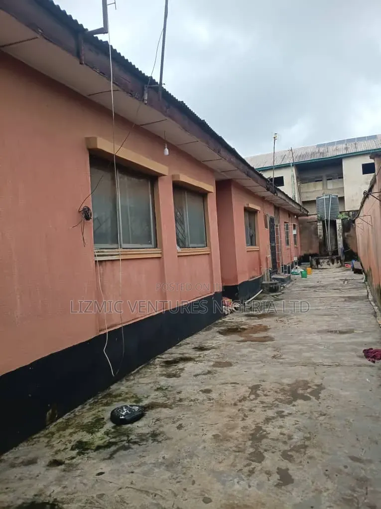 2bdrm Bungalow in Celestial Rd, Ikotun / Ikotun/Igando for sale in Ikotun / Ikotun/Igando