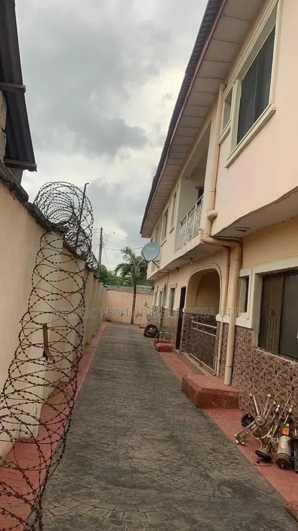 Furnished 5bdrm Duplex in Isuti Rd, Ikotun / Ikotun/Igando for sale in Ikotun / Ikotun/Igando